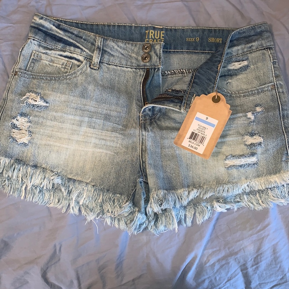 Brand New jean de-stressed shorts